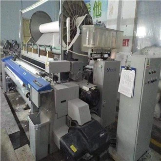 Polovan Toyotin razboj za peškire